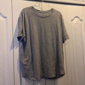 Plain grey tshirt